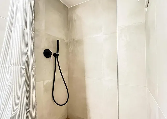 #als- White Bliss Apartament